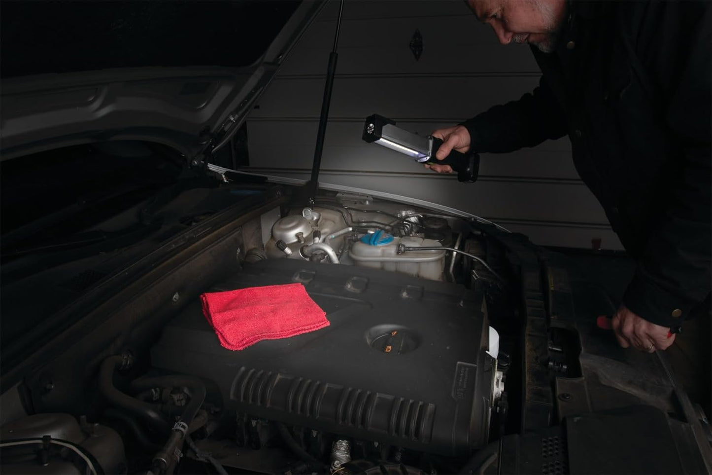 Performance Tool 189 1000LM Li-Ion Work Light w/Power Bank