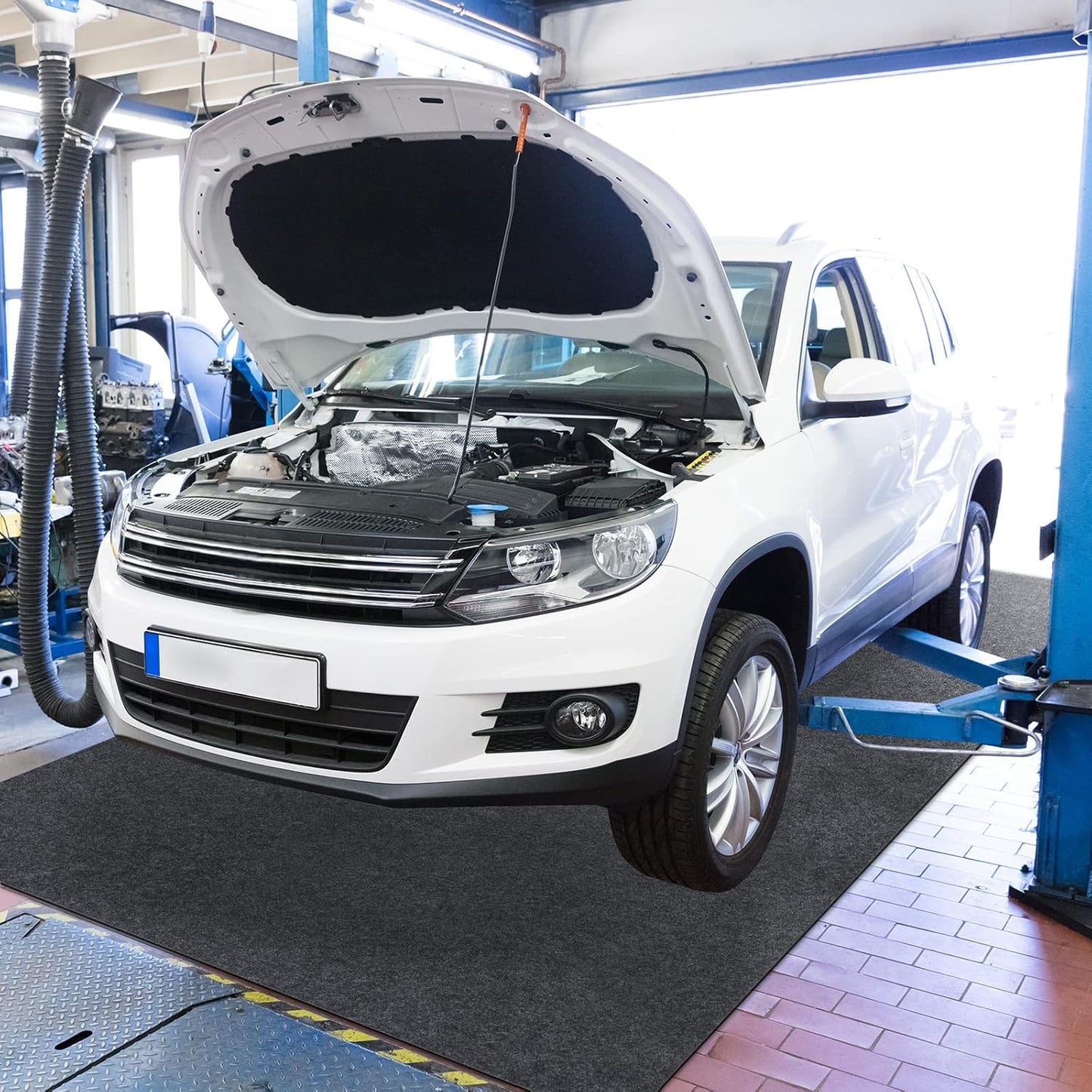 Oil Spill Mat, 7.4 x 20 Ft, Premium Absorbent Oil Pad. Contains Liquids, Protects Garage Floor from Spills, Drips, Splashes and Stains. Washable, Reusable, Waterproof Rubber Parking Mats