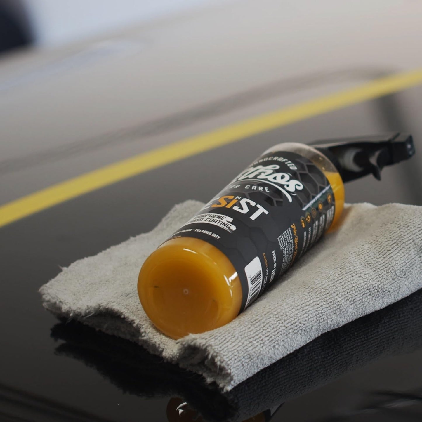 RESIST Graphene Spray Coating - UV Ceramic Coating for Cars - 2-in-1 Hybrid Formula Ceramic Spray Coating for Cars for Incredibly Slick, Glossy Finish - Graphene Ceramic Coating Protection for Car