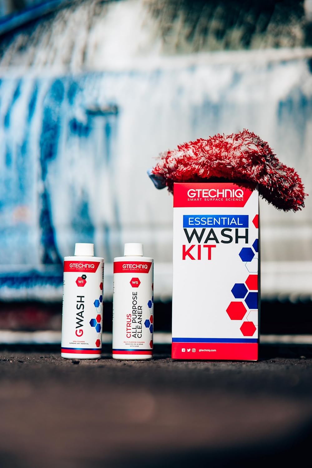 Gtechniq Essential Car Wash Kit, Car Cleaning Kit with Car Shampoo, Wheel Cleaner, Microfiber Car Wash Mitt and Microfiber Towel, Car Accessories for Highly Effective Cleaning