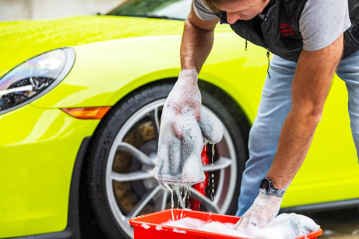 Griot's Garage Super-Concentrated Car Wash for Vehicle Washing and Cleaning, Foaming Liquid Soap, Won't Strip Waxes, Sealants or Ceramic Coatings, pH Balanced, 11102, 16oz