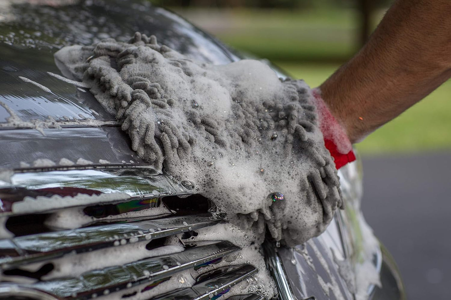 MOTHERS Premium Chenille Car Wash Mitt, Scratch and Lint Free, 2 Pack